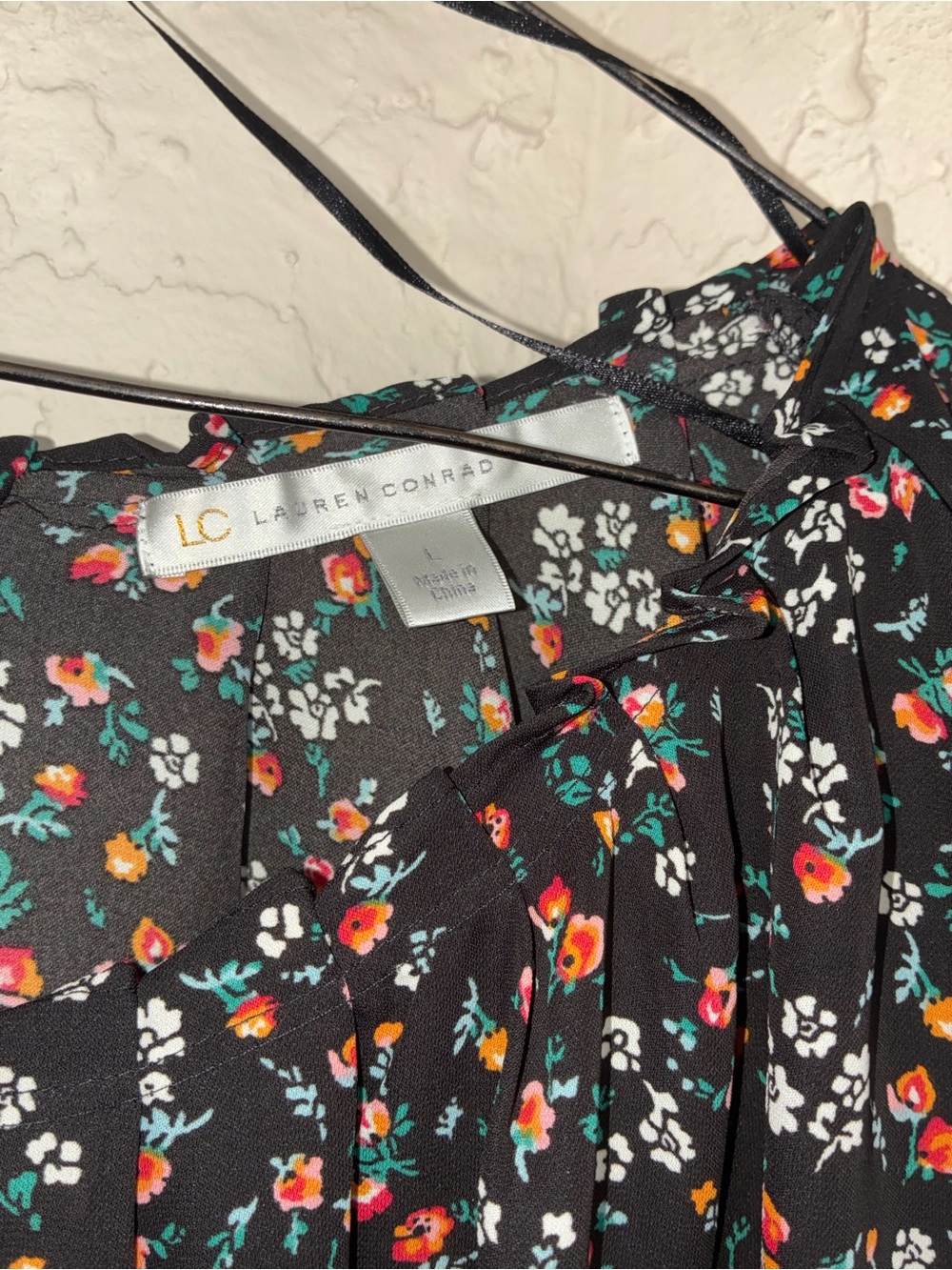 LC Lauren Conrad Black Short-Sleeve Floral Peasant Top - Picture 2 of 7
